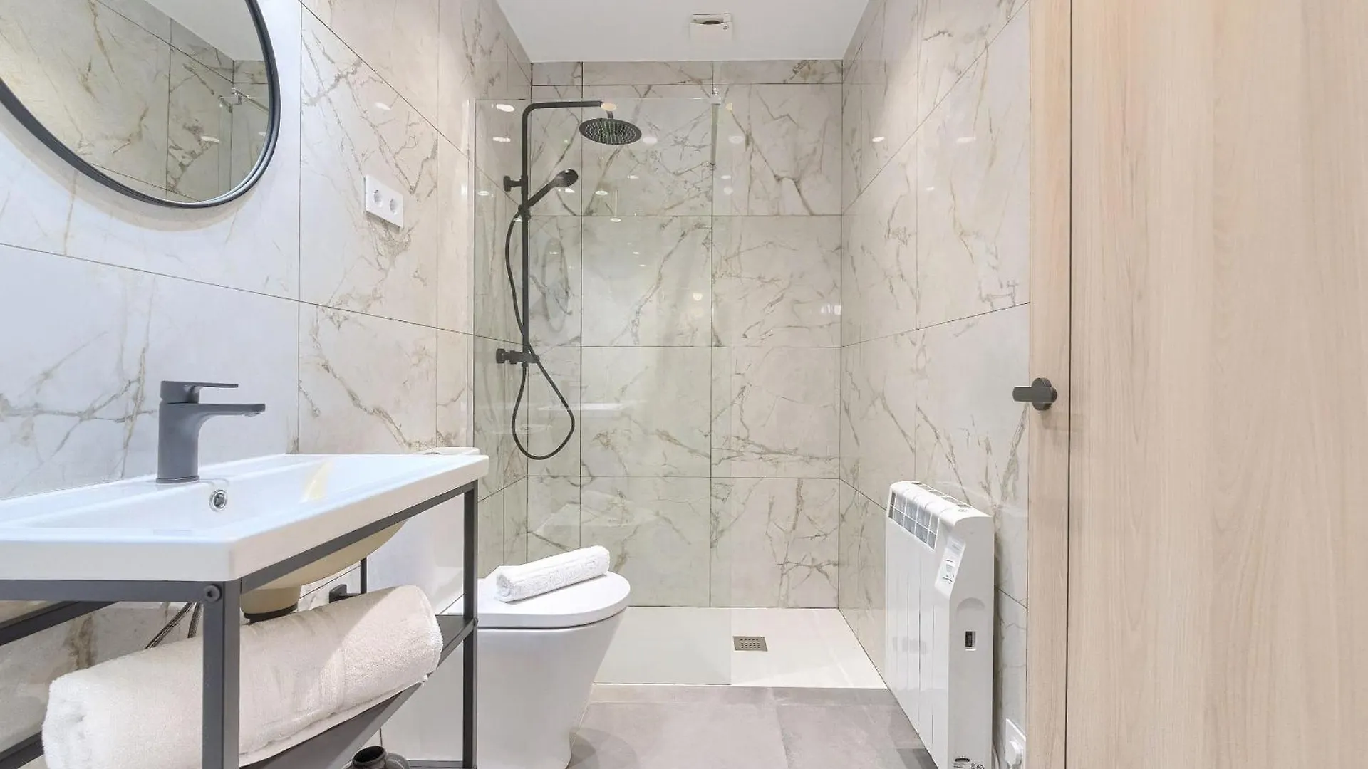 Apartment Apartamentos Basarrate Self Check In Bilbao