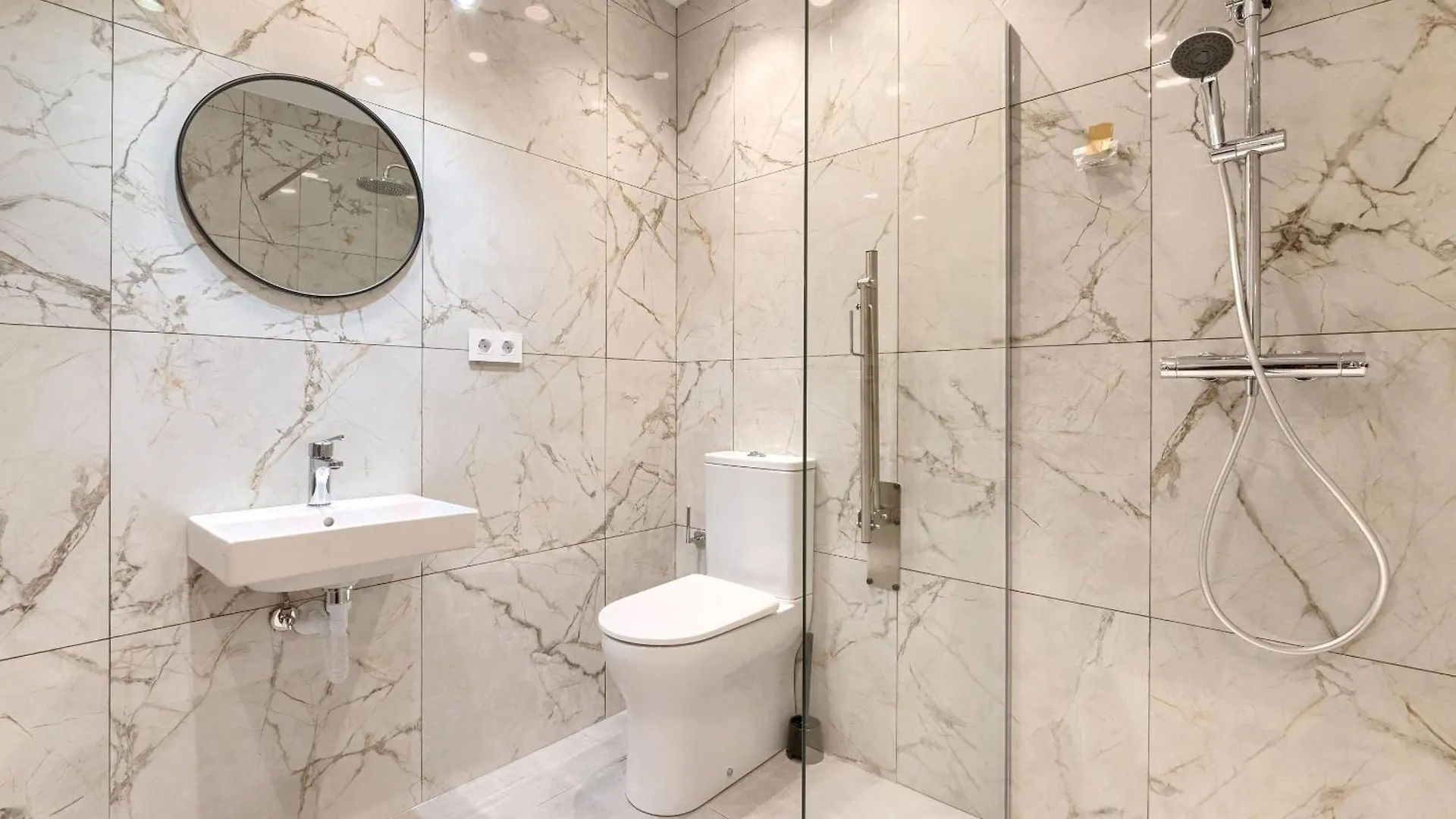 Apartamentos Basarrate Self Check In Bilbao Spain